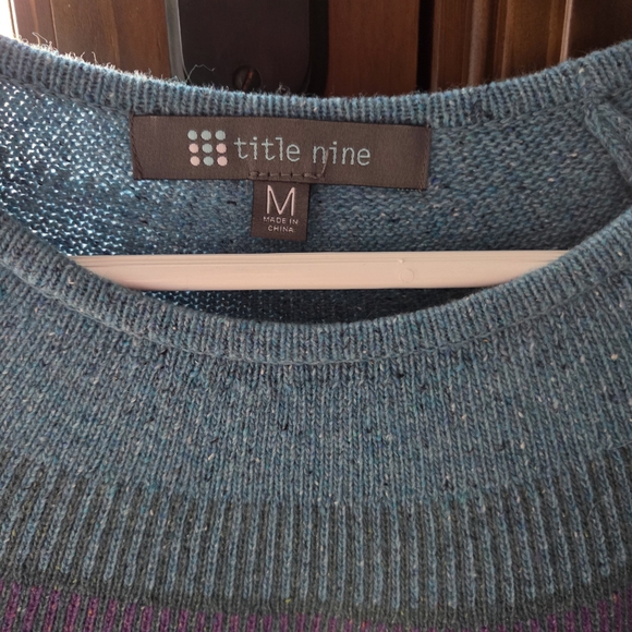 Title Nine Women's Pur Vida Sweater, Excellent! In current catalog Blues/Purple - Picture 3 of 3